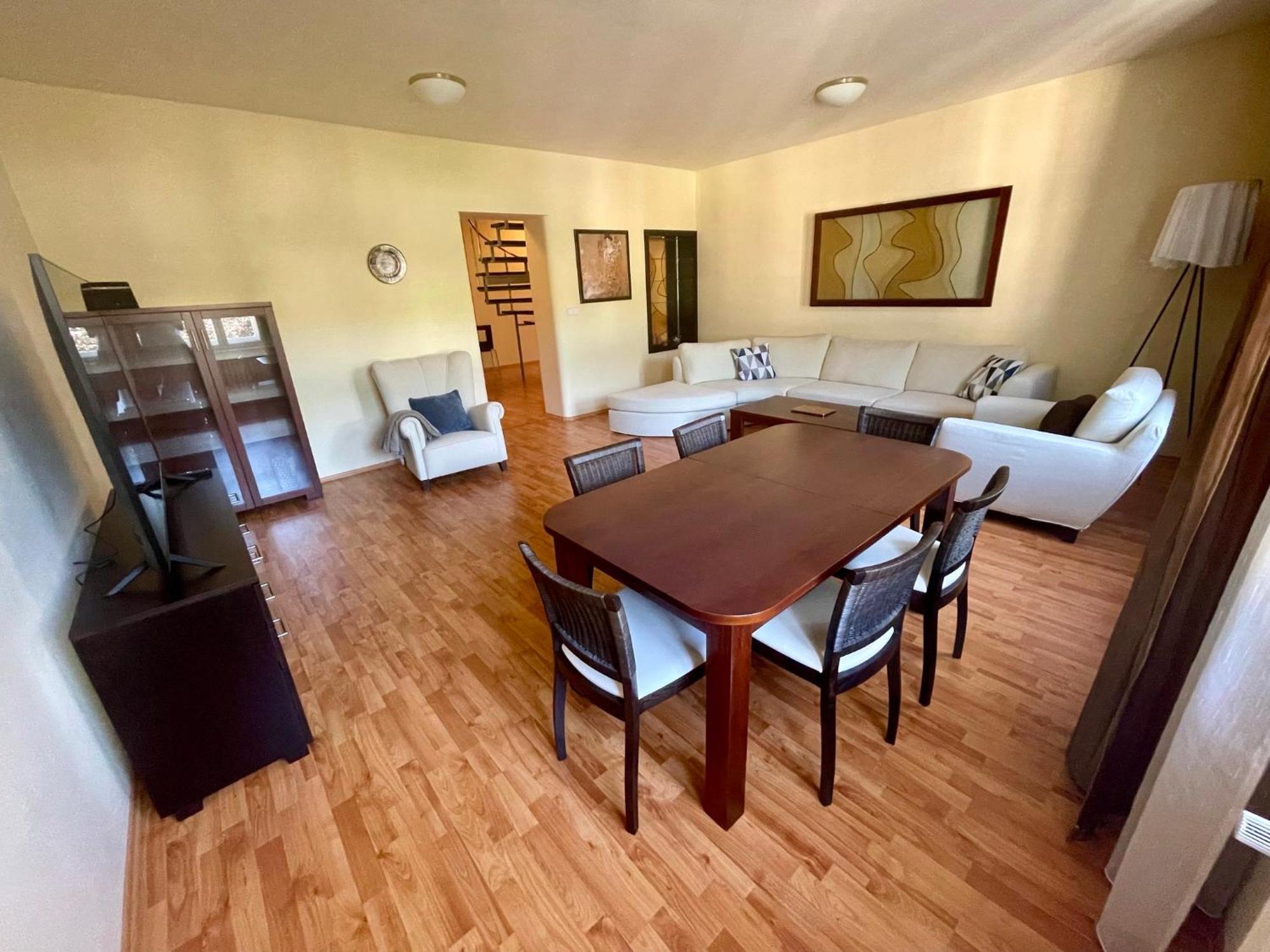 Huge Two Floor Apartment On The Park Colonnade With Free Parking For One Car, 160 Sqm Karlovy Vary Exterior photo