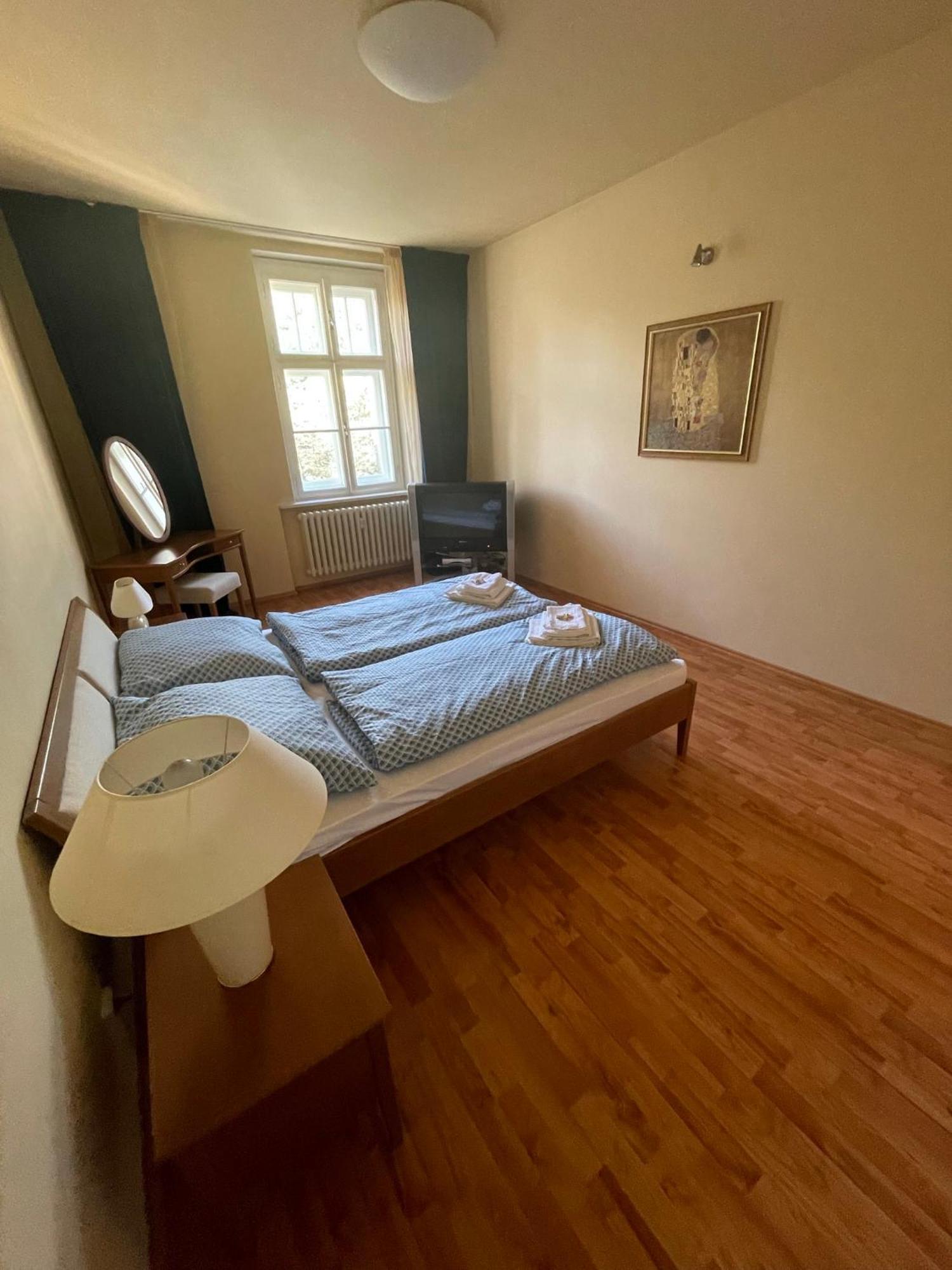 Huge Two Floor Apartment On The Park Colonnade With Free Parking For One Car, 160 Sqm Karlovy Vary Exterior photo