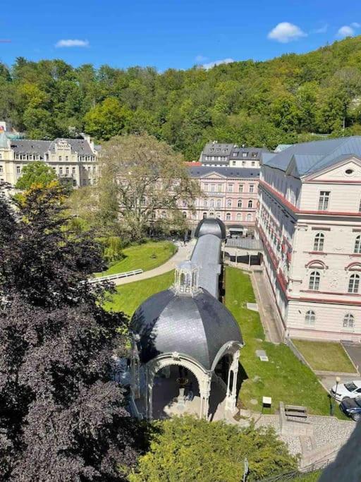 Huge Two Floor Apartment On The Park Colonnade With Free Parking For One Car, 160 Sqm Karlovy Vary Exterior photo